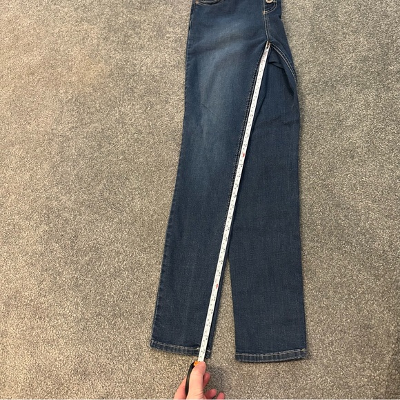 Ophelia Rose Jeans. Women’s 8. - Picture 3 of 8